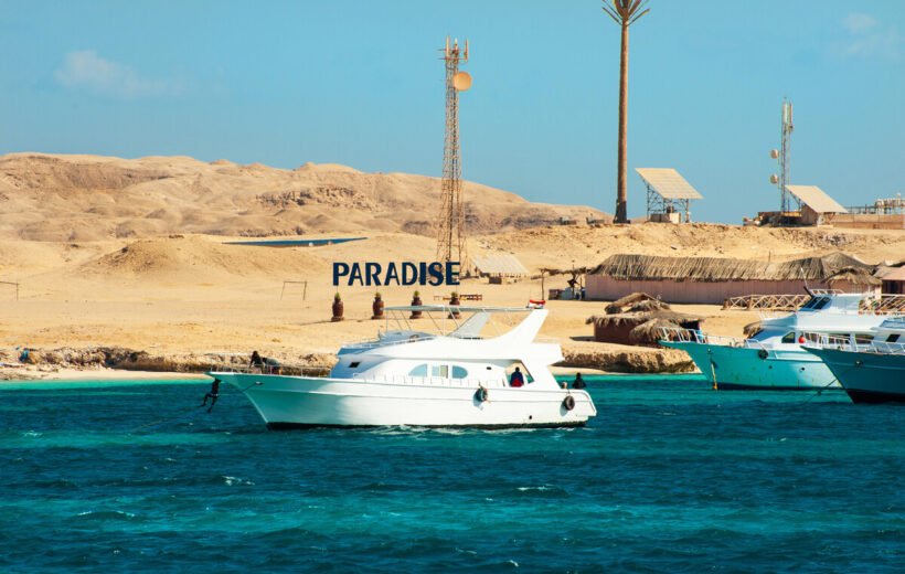 Paradise Island Hurghada Snorkeling Cruise with Lunch